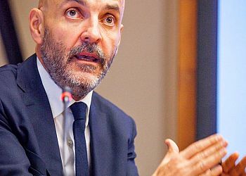 Riccardo Faini CEIS Seminars Michelangelo Vasta (Università di Siena)